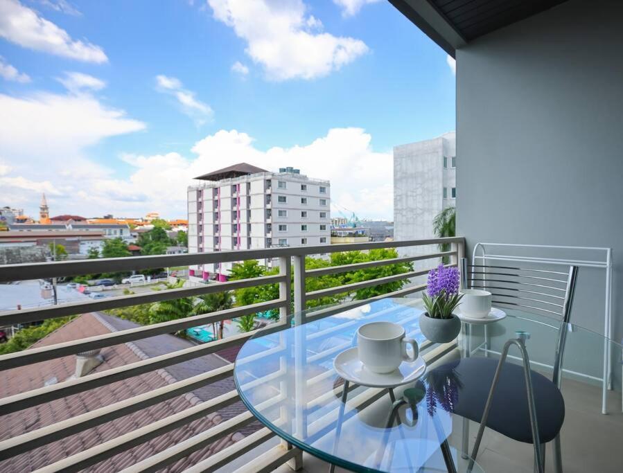 Luxury Living In Heart Of Nimman Leilighet Chiang Mai Eksteriør bilde